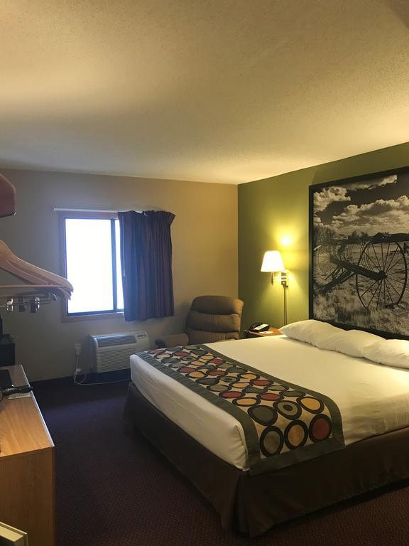 Super 8 by Wyndham Aberdeen East Eksteriør billede